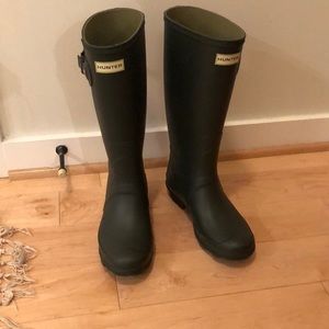 Hunter wide calf rain boots